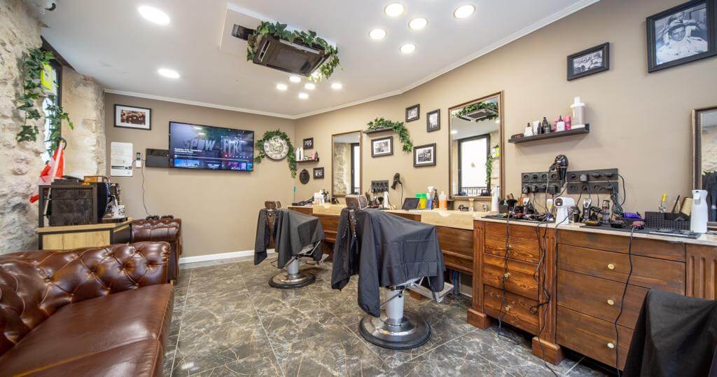 Le Petit Barbier - Salon de coiffure à Moret-Loing-et-Orvanne